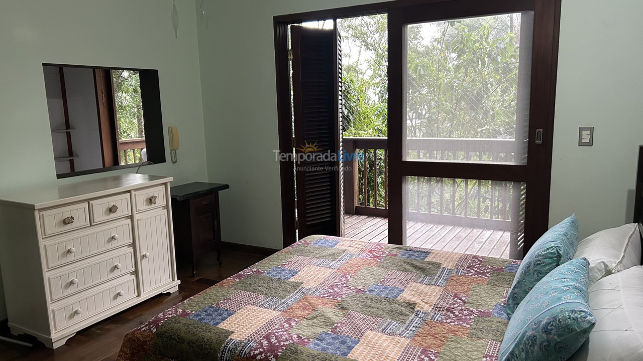 Casa para aluguel de temporada em Ilhabela (Praia da Feiticeira)