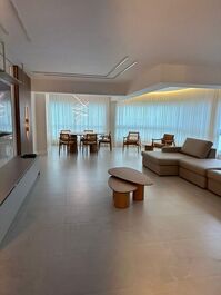 Ático de alto estándar frente al mar con 05 suites en Itapema/SC