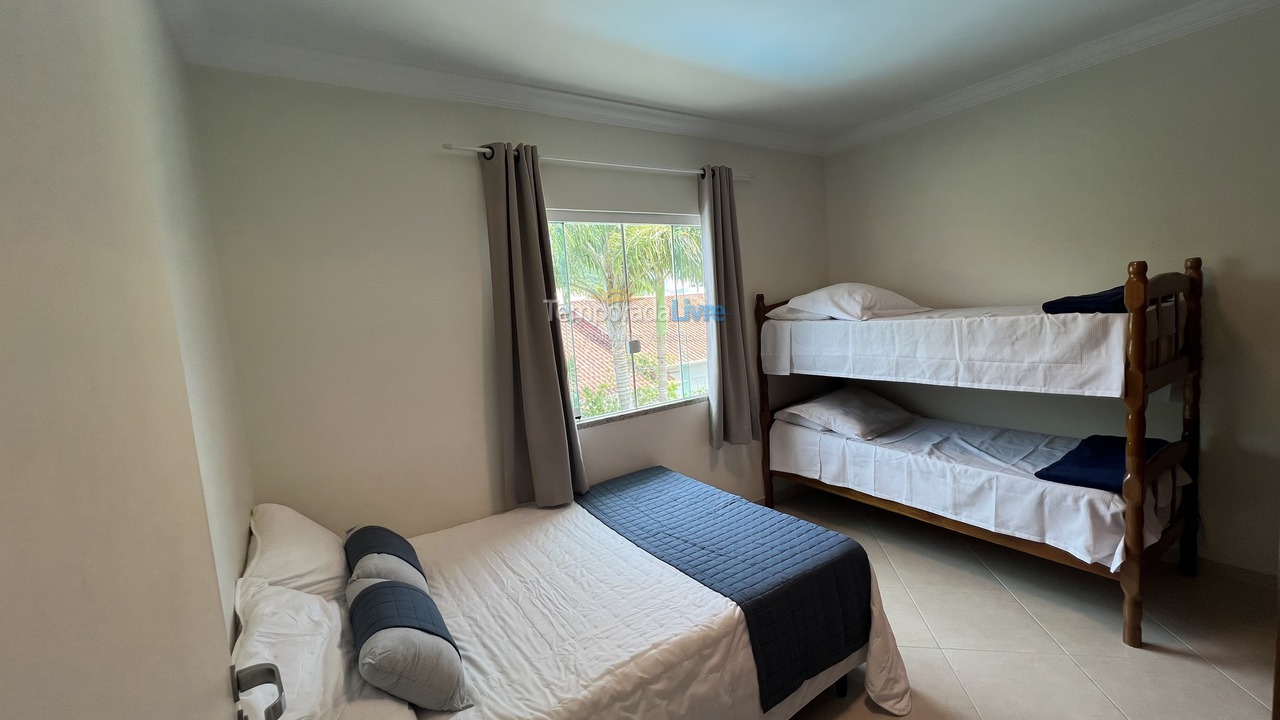 Casa para aluguel de temporada em Bombinhas (Mariscal)