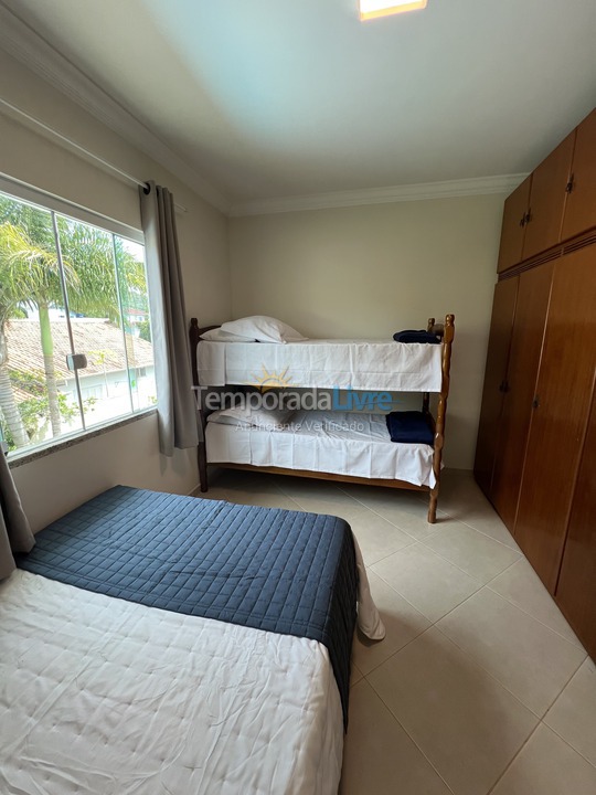 Casa para aluguel de temporada em Bombinhas (Mariscal)