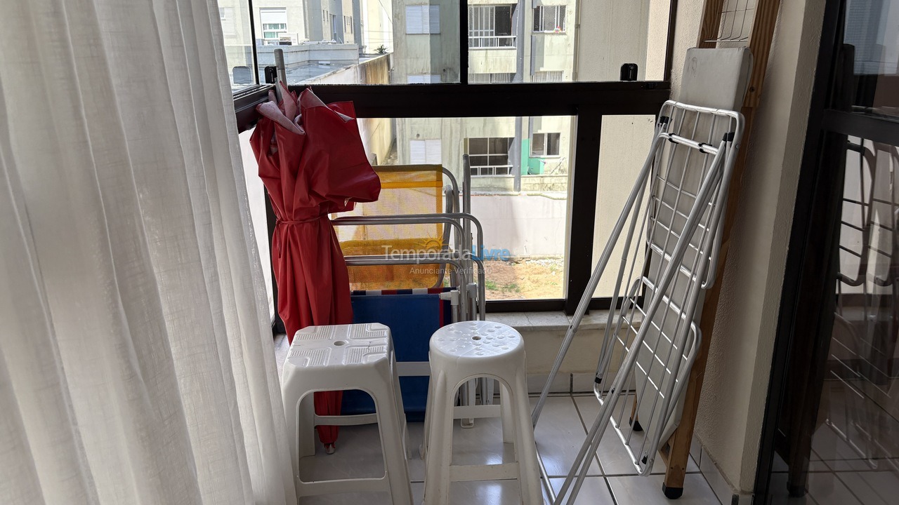 Apartamento para aluguel de temporada em Itapema (Meia Praia)