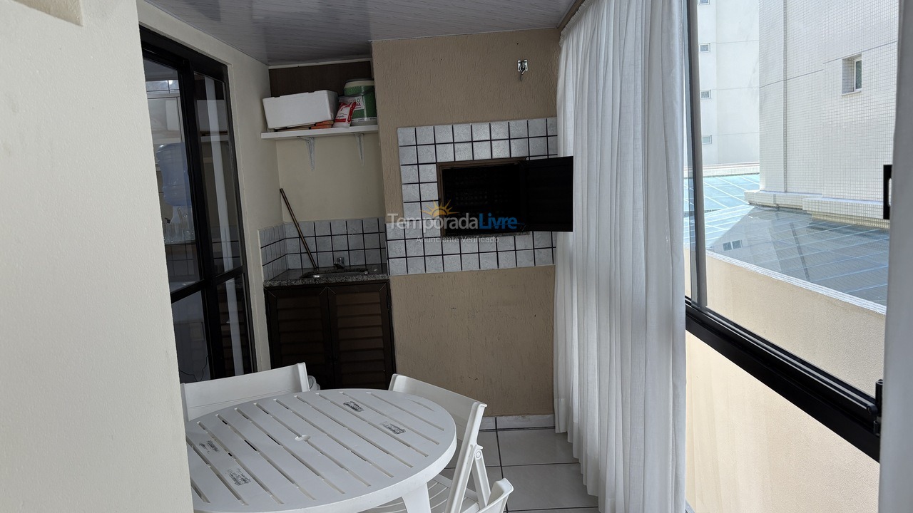 Apartamento para aluguel de temporada em Itapema (Meia Praia)