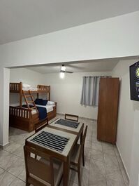 Apartamento situado en Vila Tupi (Praia Grande) en la avenida de la playa