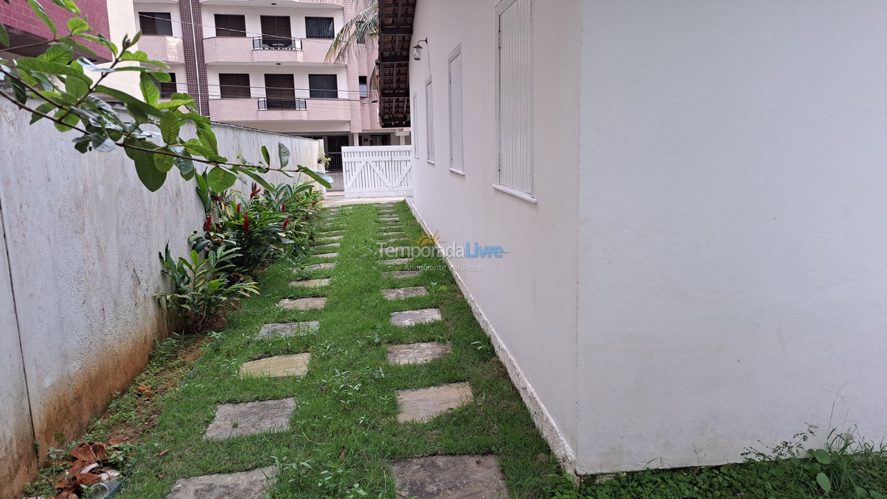 Casa para aluguel de temporada em Ubatuba (Praia Grande)