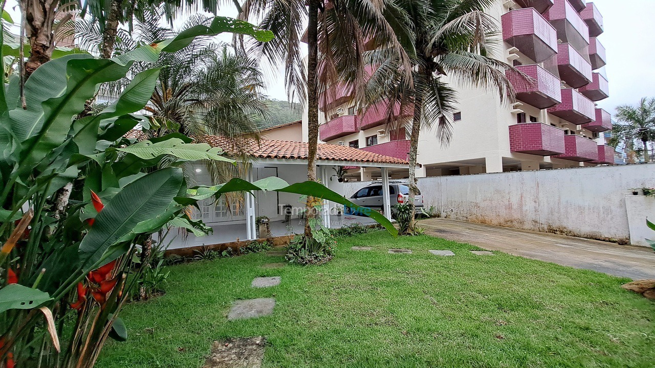Casa para aluguel de temporada em Ubatuba (Praia Grande)