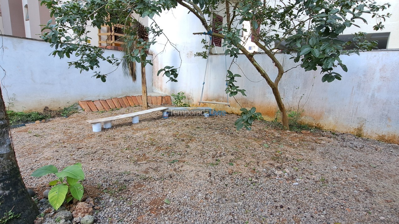 Casa para aluguel de temporada em Ubatuba (Praia Grande)