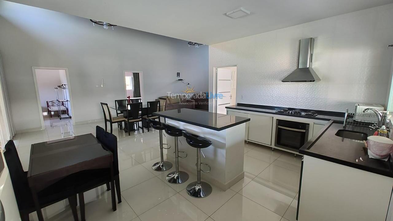 Granja para alquiler de vacaciones em Mairinque (Condomínio Porta do Sol)