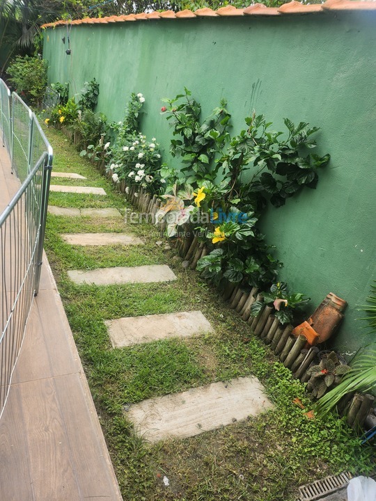 Casa para alquiler de vacaciones em Caraguatatuba (Perequêmirim)