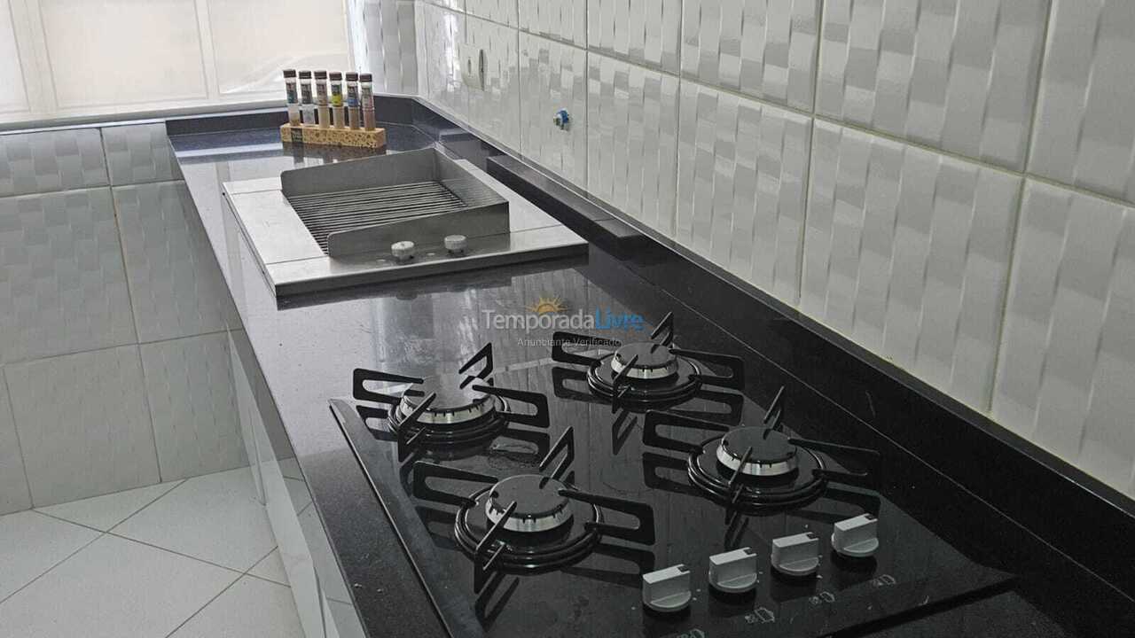 Apartamento para aluguel de temporada em Ubatuba (Praia das Toninhas)