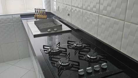 Apartamento Praia das Toninhas, 130m do mar, 2 dormitórios e com WI-FI