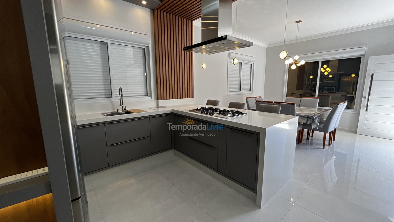 Casa para alquiler de vacaciones em Florianópolis (Praia de Ponta das Canas)