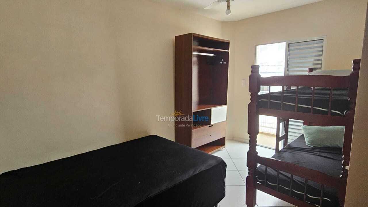 Apartamento para aluguel de temporada em Ubatuba (Praia das Toninhas)