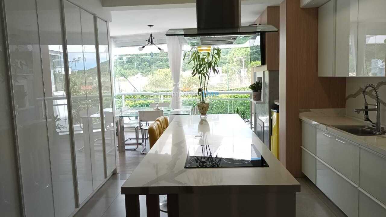 Apartamento para aluguel de temporada em Florianópolis (Cachoeira do Bom Jesus)