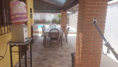 Casa en la Playa de Indaia, a 100 metros de la playa, con piscina, wifi, internet y zona gourmet.