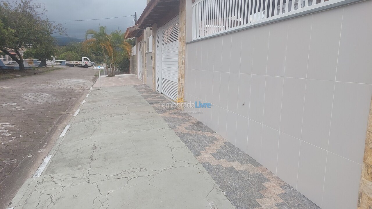 Casa para alquiler de vacaciones em Caraguatatuba (Indaiá)