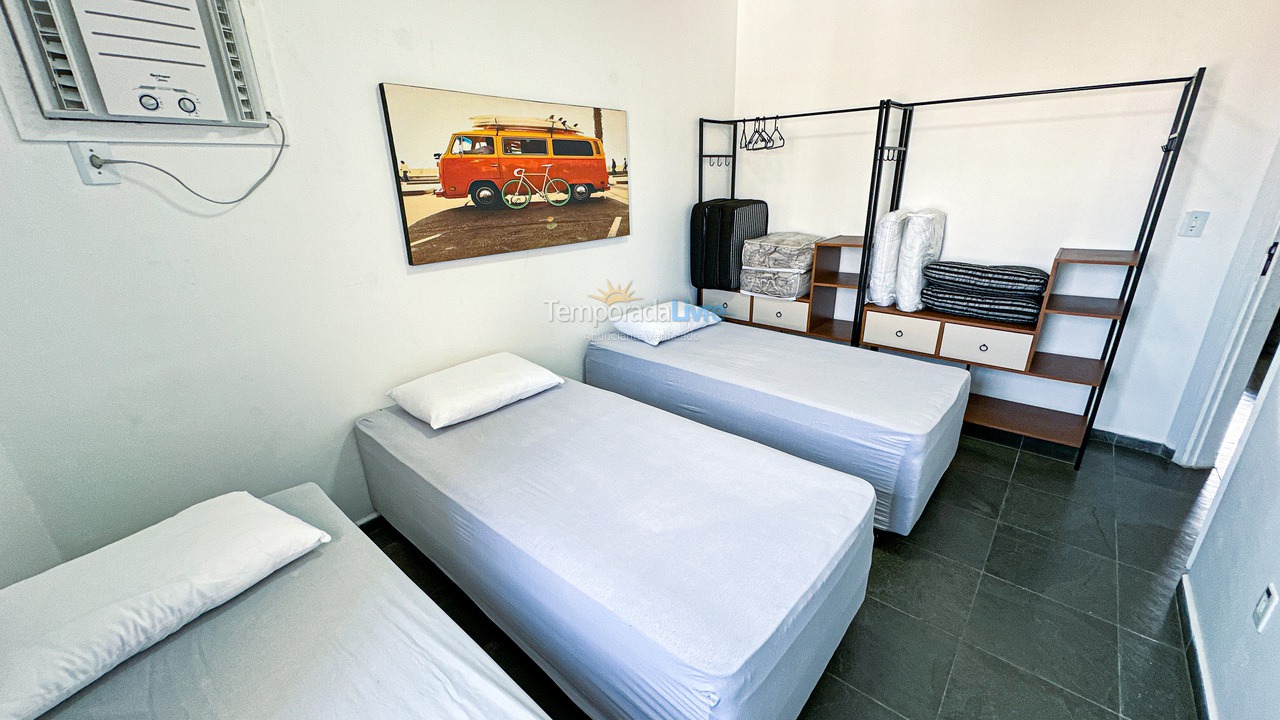 Apartment for vacation rental in Guarujá (Praia do Tombo)