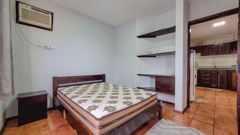 Apartment in the center of Enseada - sleeps 6