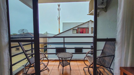 Apartment in the center of Enseada - sleeps 6