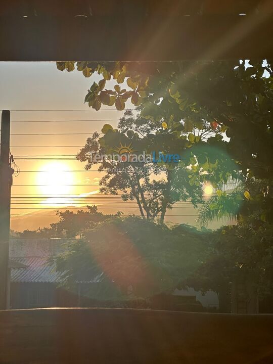 Casa para alquiler de vacaciones em Bombinhas (Praia de Zimbros)