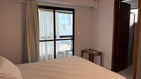 Ref 204M Ótimo lugar:Quadra mar e garagem ampla