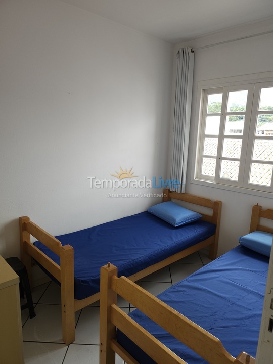 Apartamento para alquiler de vacaciones em Palhoça (Praia de Fora)