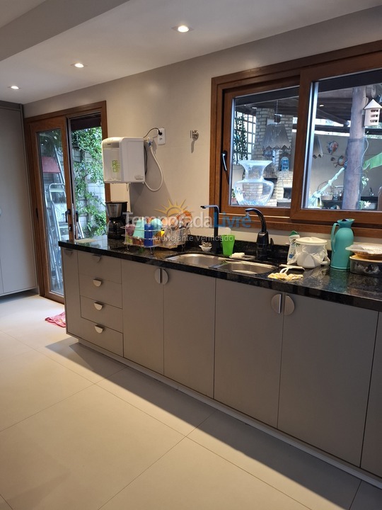 Casa para alquiler de vacaciones em Camaçari (Praia de Guarajuba)