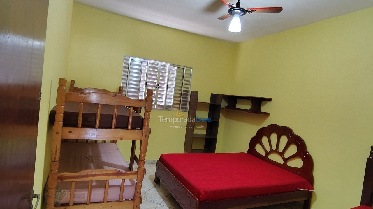 Casa para aluguel de temporada em Caraguatatuba (Martim de Sá)