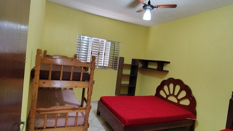 Alugo p temporada Caraguatatuba à 300 m praia Martim d Sá 650/dia