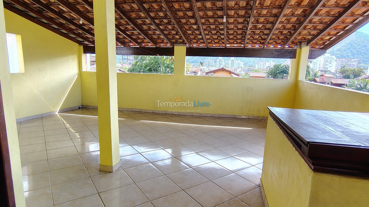 Casa para aluguel de temporada em Caraguatatuba (Martim de Sá)