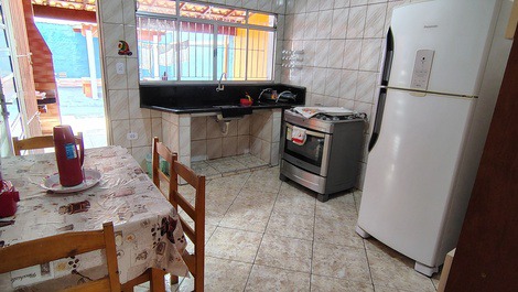 Alugo p temporada Caraguatatuba à 300 m praia Martim d Sá 650/dia