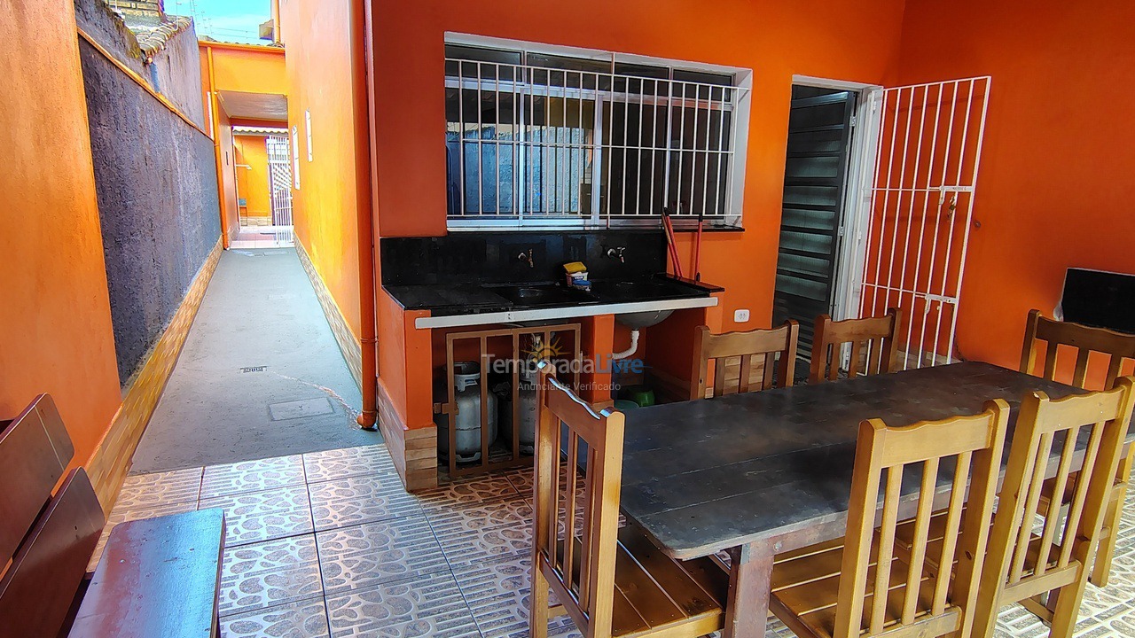 Casa para aluguel de temporada em Caraguatatuba (Martim de Sá)