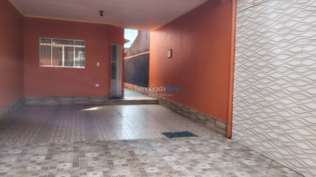 Casa para aluguel de temporada em Caraguatatuba (Martim de Sá)