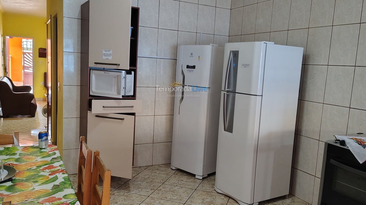 Casa para aluguel de temporada em Caraguatatuba (Martim de Sá)