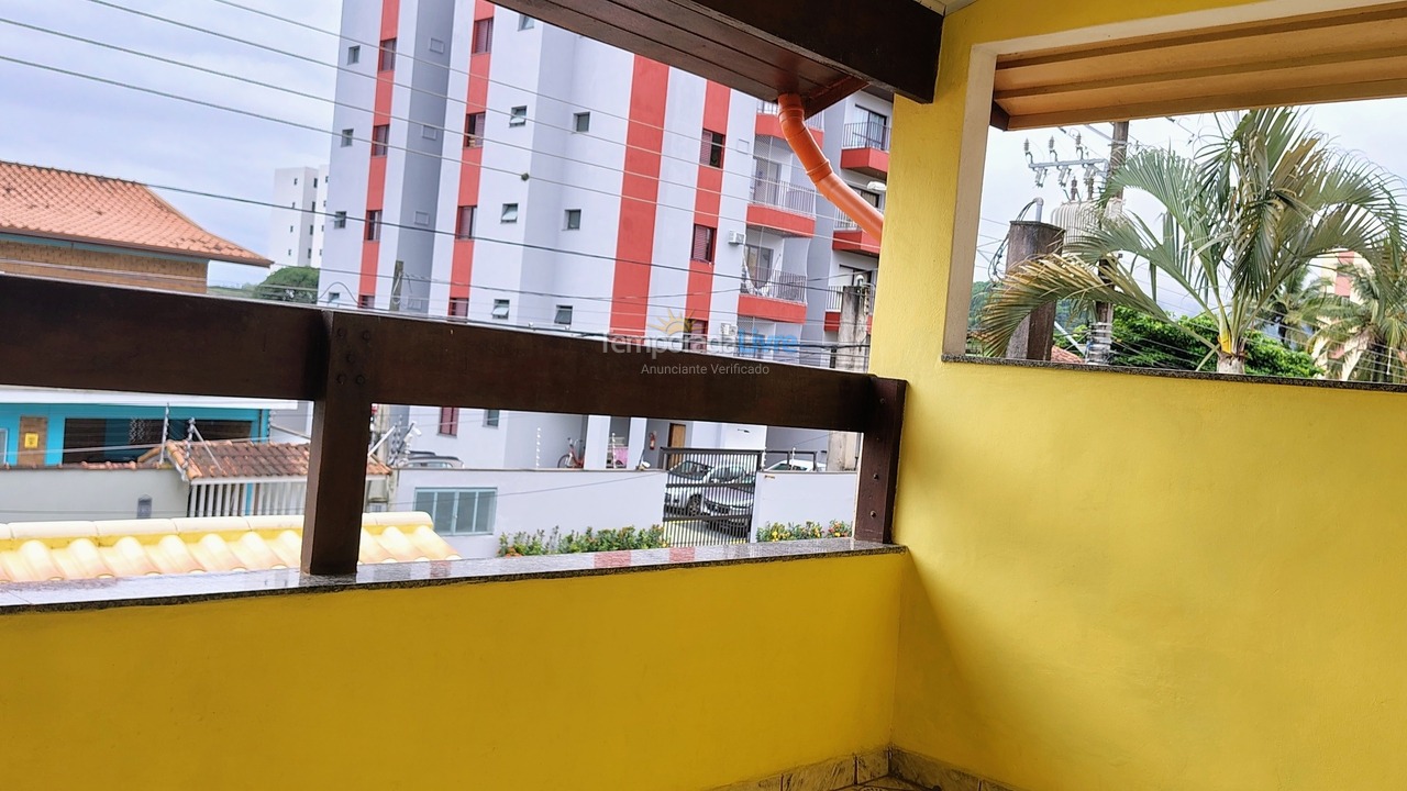 Casa para aluguel de temporada em Caraguatatuba (Martim de Sá)