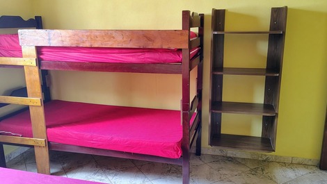 Alugo p temporada Caraguatatuba à 300 m praia Martim d Sá 650/dia