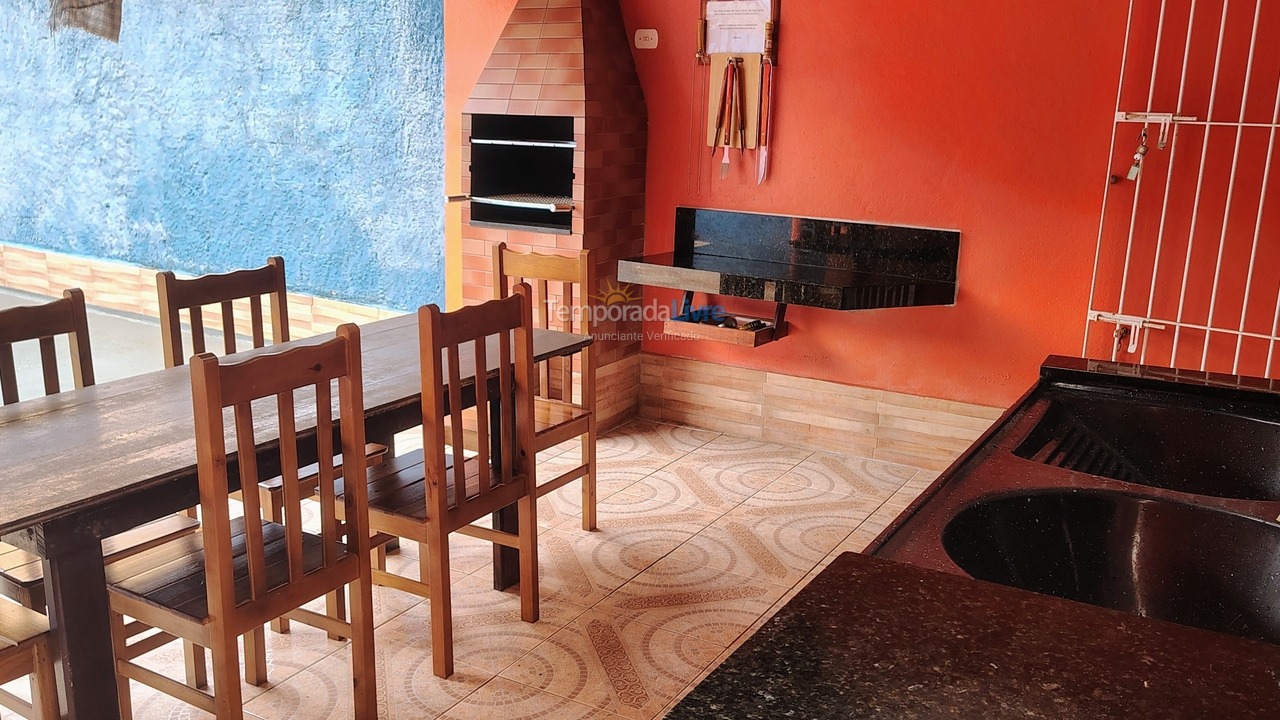 Casa para aluguel de temporada em Caraguatatuba (Martim de Sá)