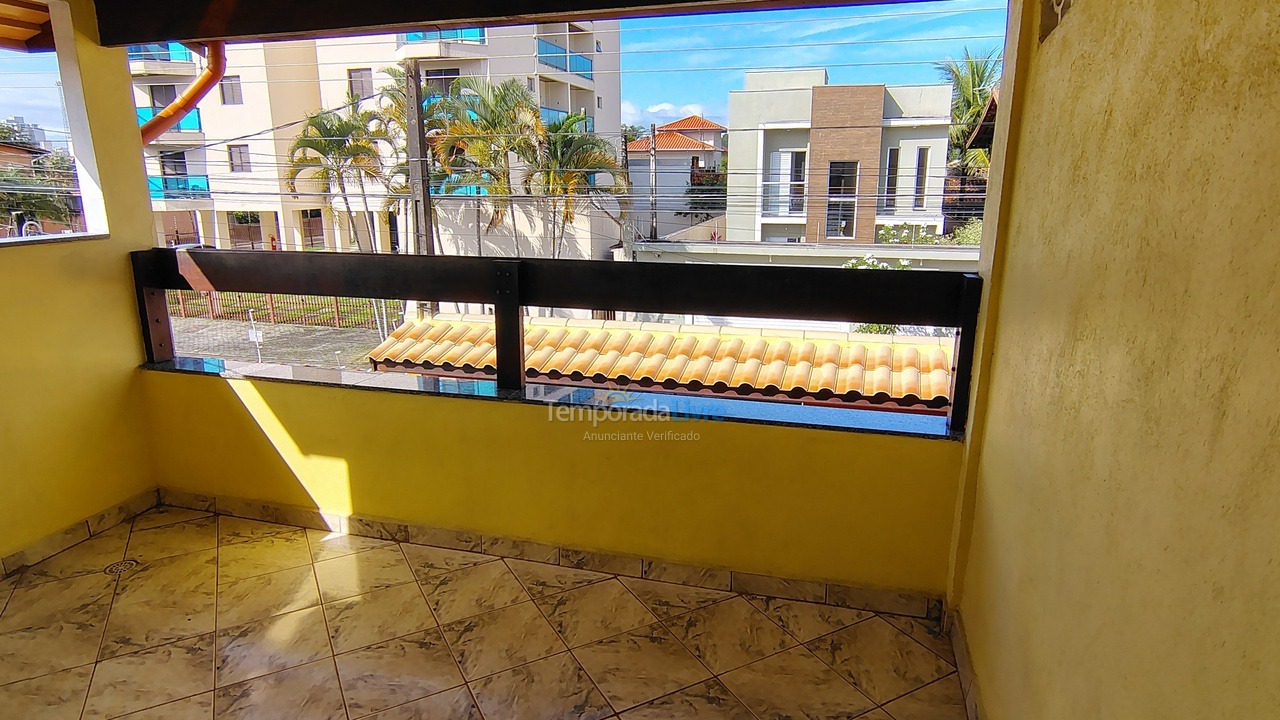 Casa para aluguel de temporada em Caraguatatuba (Martim de Sá)