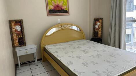 Bood fit. 2 bedrooms, one suite with air conditioning.