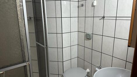 Bood fit. 2 bedrooms, one suite with air conditioning.