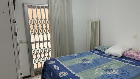 Apt. Meia Praia 03 air conditioning nearby, Great offer, restaurants. Pharmacies.