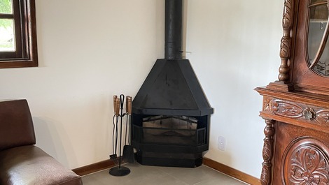 Sítio para temporada com Piscina, Churrasqueira, Sauna e 8 suítes