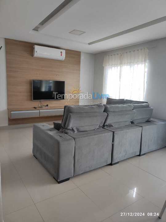 Casa para aluguel de temporada em Bertioga (Praia de Guaratuba)