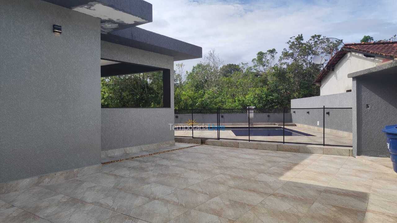 Casa para aluguel de temporada em Bertioga (Praia de Guaratuba)
