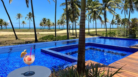 Piscina vista mar