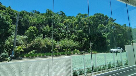 Refugio de Playa en el Centro de Bombinhas
