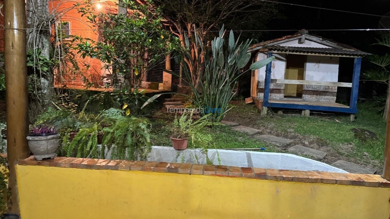 Casa para alquiler de vacaciones em São Sebastião (Enseada)