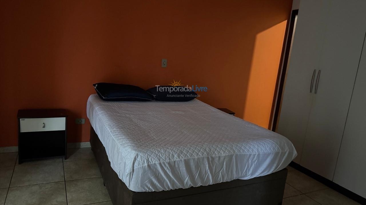 Casa para alquiler de vacaciones em São Sebastião (Enseada)