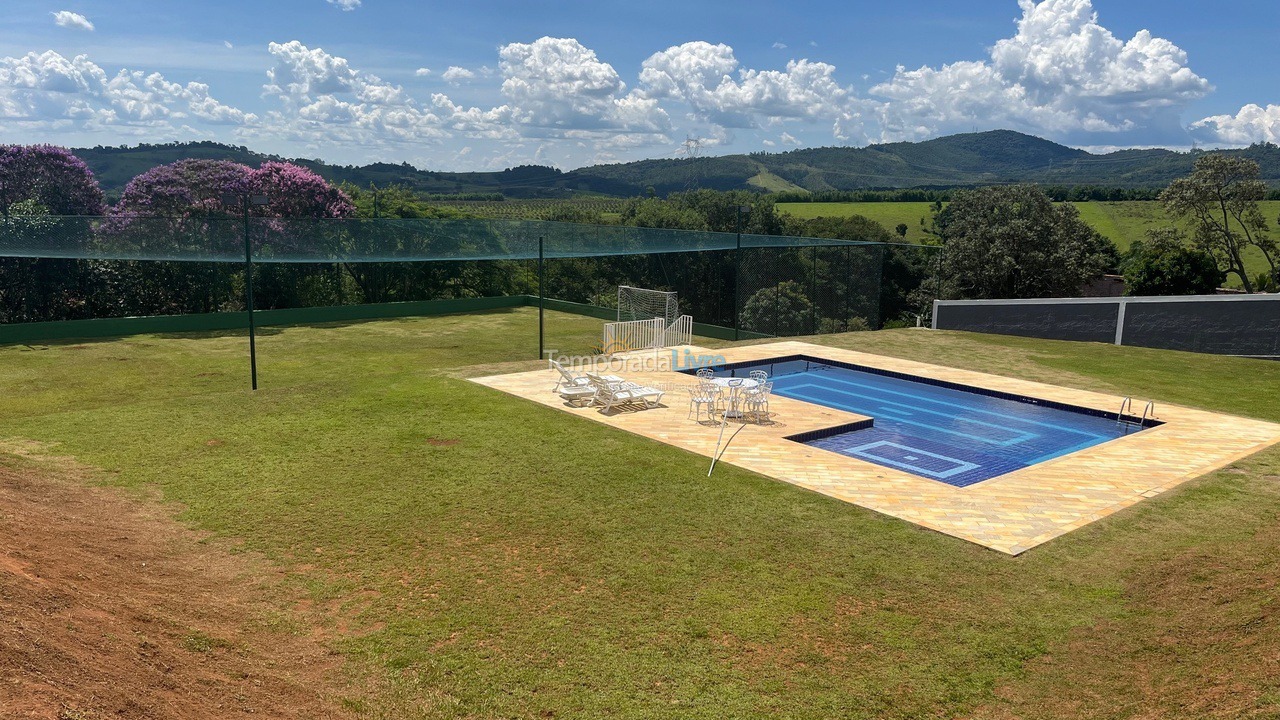 Casa para alquiler de vacaciones em Piracaia (Condomínio Santa Rita)