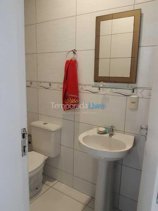 Casa para aluguel de temporada em Bombinhas (Praia de Zimbros)