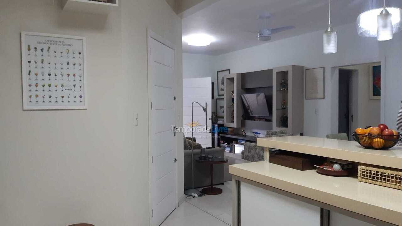 Casa para aluguel de temporada em Bombinhas (Praia de Zimbros)